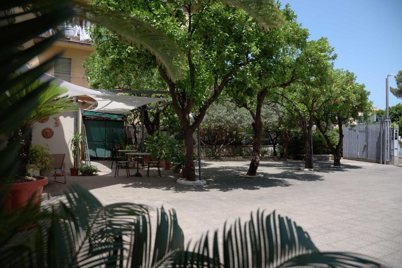 Hotel Calypso ปอมเปอี ภายนอก รูปภาพ