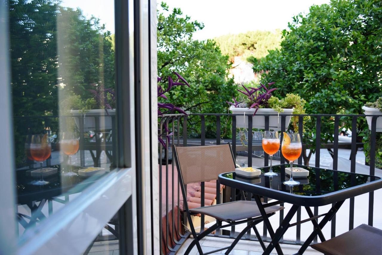 Hotel Calypso ปอมเปอี ภายนอก รูปภาพ